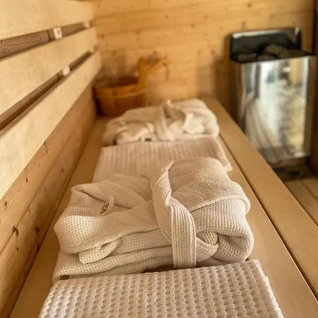 Apartment Wellness Hiska Robida *